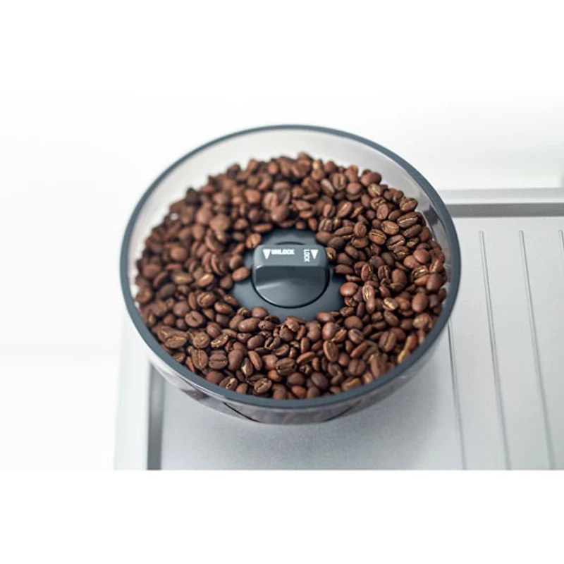 Machine à expresso automatique Barista Touch de Breville avec mousseur et moulin à café - Inox