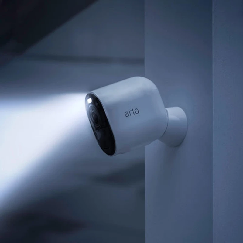 Système de surveillance extérieur sans fil IP UHD 4K avec 2 caméras Ultra 2 d'Arlo - Blanc