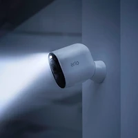 Système de surveillance extérieur sans fil IP UHD 4K avec 2 caméras Ultra 2 d'Arlo - Blanc