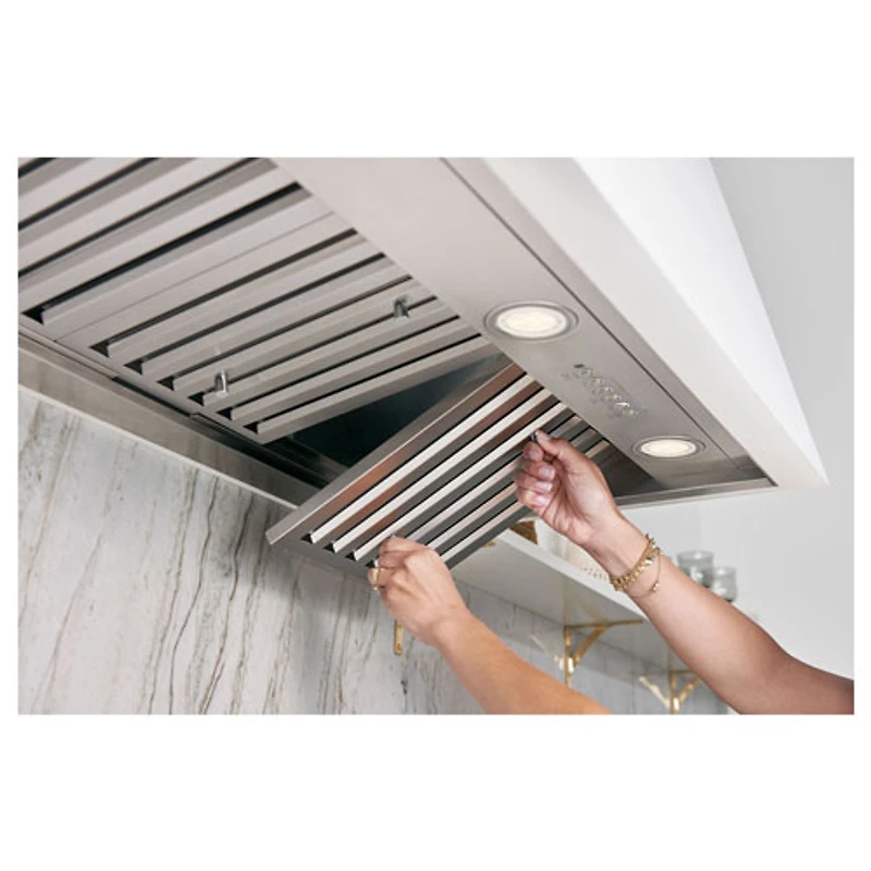 Hotte encastrée sur mesure de 36 po Designer de GE (UVC9360SLSS) - Acier inoxydable