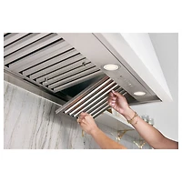 Hotte encastrée sur mesure de 36 po Designer de GE (UVC9360SLSS) - Acier inoxydable