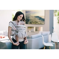 Porte-bébé en filet respirant à quatre positions Omni 360 Cool Air Mesh d'Ergobaby - Gris perle