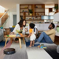 Aspirateur robot connecté Wi-Fi Roomba j7+ à vidage automatique d'iRobot (j7550)