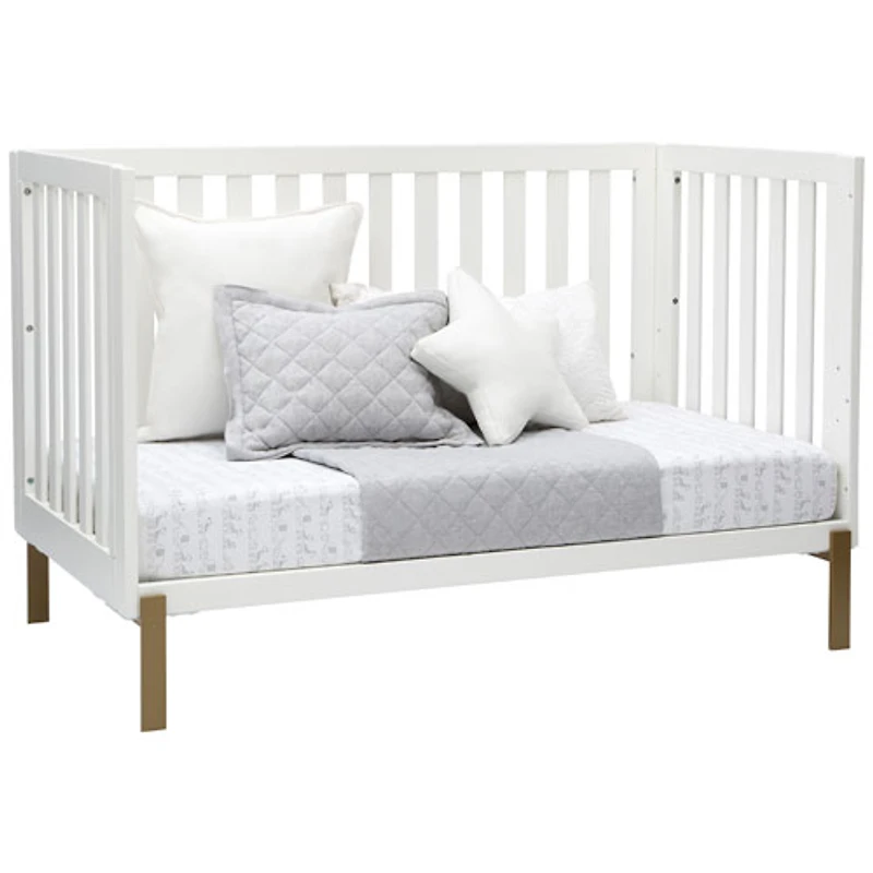 Lit de bébé convertible 4-en-1 Hendrix de Delta Children - Blanc
