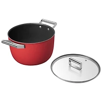 Casserole de 10 po en aluminium avec couvercle en verre de Smeg - Rouge mat