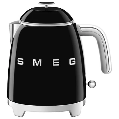 Bouilloire électrique miniature de la gamme Années 50 de Smeg - 0,8 l - Noir