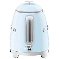 Bouilloire électrique miniature de la gamme Années 50 de Smeg - 0,8 l - Bleu pastel