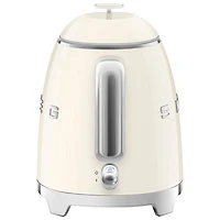 Bouilloire électrique 50's Retro Style Mini de Smeg - 0,8 L - Crème