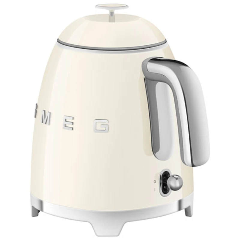 Bouilloire électrique 50's Retro Style Mini de Smeg - 0,8 L - Crème