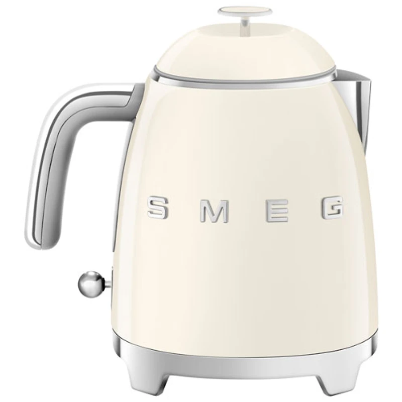 Bouilloire électrique 50's Retro Style Mini de Smeg - 0,8 L - Crème