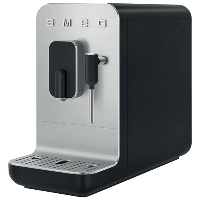Machine à espresso automatique de Smeg avec mousseur à lait - Noir mat