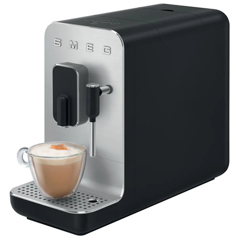 Machine à espresso automatique de Smeg avec mousseur à lait - Noir mat