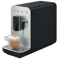 Machine à espresso automatique de Smeg avec mousseur à lait - Noir mat