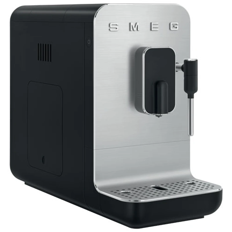 Machine à espresso automatique de Smeg avec mousseur à lait - Noir mat