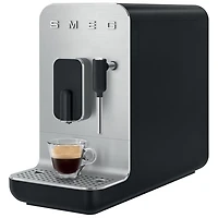 Machine à espresso automatique de Smeg avec mousseur à lait - Noir mat