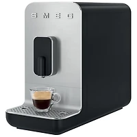 Machine à espresso automatique de Smeg - Noir mat
