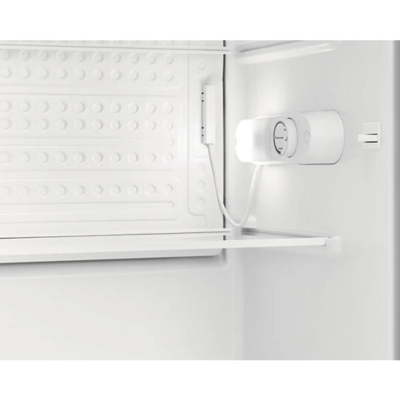 Insignia 3.3 Cu. Ft. Freestanding Bar Fridge (NS-CF33BK3-C) - Black - Only at Best Buy