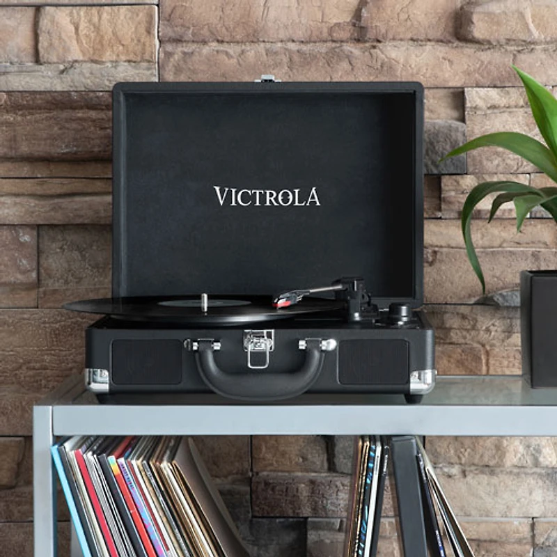 Tourne-disque Bluetooth avec courroie d'entraînement Journey+ de Victrola - Noir