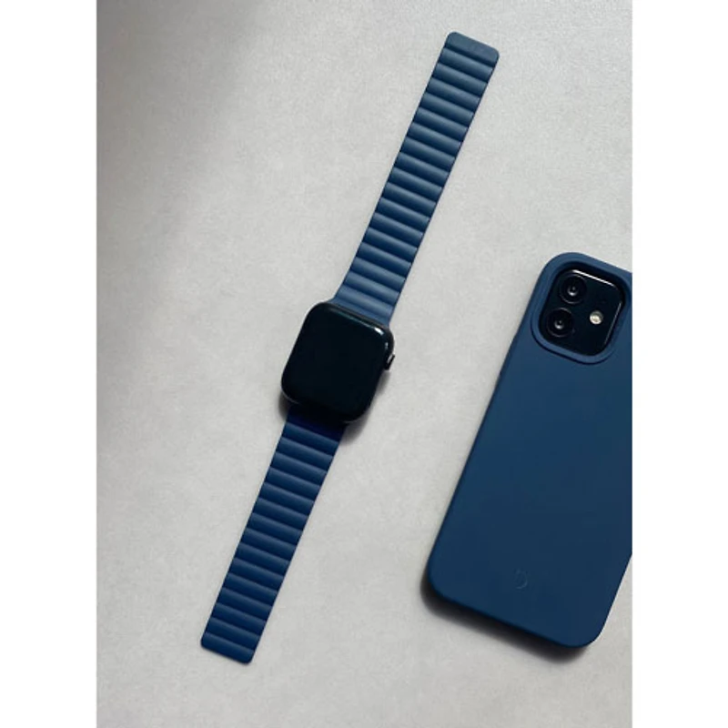 Bracelet en silicone de Decoded pour Apple Watch de 42 mm/44 mm/45 mm - Bleu marine mat