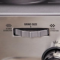 Machine à espresso Impress Barista Express de Breville (BES876BSS1BNA1) - Acier inoxydable brossé