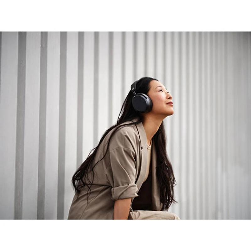 Casque d'écoute Bluetooth à suppression du bruit MOMENTUM 4 de Sennheiser - Noir