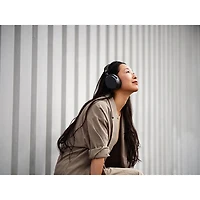 Casque d'écoute Bluetooth à suppression du bruit MOMENTUM 4 de Sennheiser - Noir