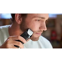 Tondeuse à barbe avec système Lift and Trim PRO 5000 de Philips (BT5511/15)