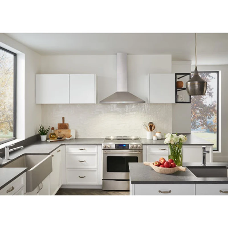 Hotte de dessous d'armoire de 36 po de Broan (BWP1364SS) - Acier inoxydable