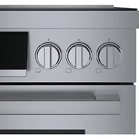 Cuisinière à induction à convection véritable 30 po série 800 po de Bosch (HIS8055C) - Inox