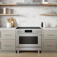 Cuisinière à induction à convection véritable 5 éléments 36 po série 800 po de Bosch (HIS8655C) - Inox