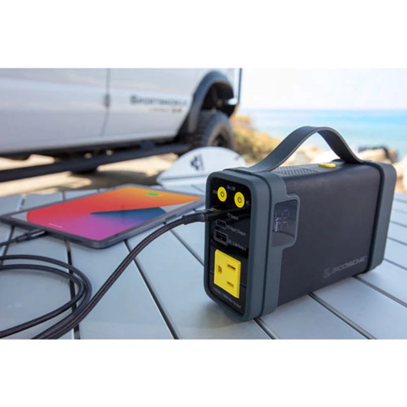 Mini chargeur portatif PowerCube de 32 000 mAh à 4 prises de Scosche (PBPi-SP)