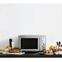 Remis à neuf (Bon état) - Micro-ondes 3-en-1 à convection avec friture à air chaud Combi Wave de Breville - 1,1 pi³ - Remis à neuf par Breville