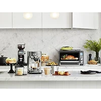 Remis à neuf (bon état) - Four grille-pain à convection et friteuse à air chaud Smart Oven de Breville - 0,8 pi³/22,6 l - Acier inoxydable noir - Remanufacturé par Breville