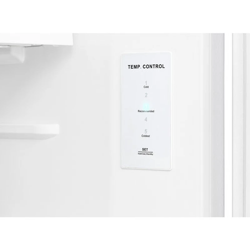Réfrigérateur à congélateur supérieur 18 pi³ 30 po de Hisense (RT18A2FSD) - Acier inoxydable