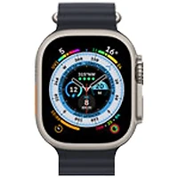 Apple Watch Ultra (GPS + connectivité cellulaire) avec boîtier de 49 mm en titane et bracelet océan minuit offert par Virgin Plus