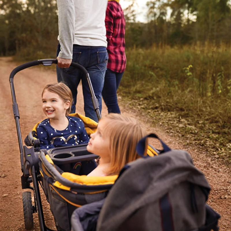 Chariot poussette tout-terrain Pivot Xplore d'Evenflo - Gris