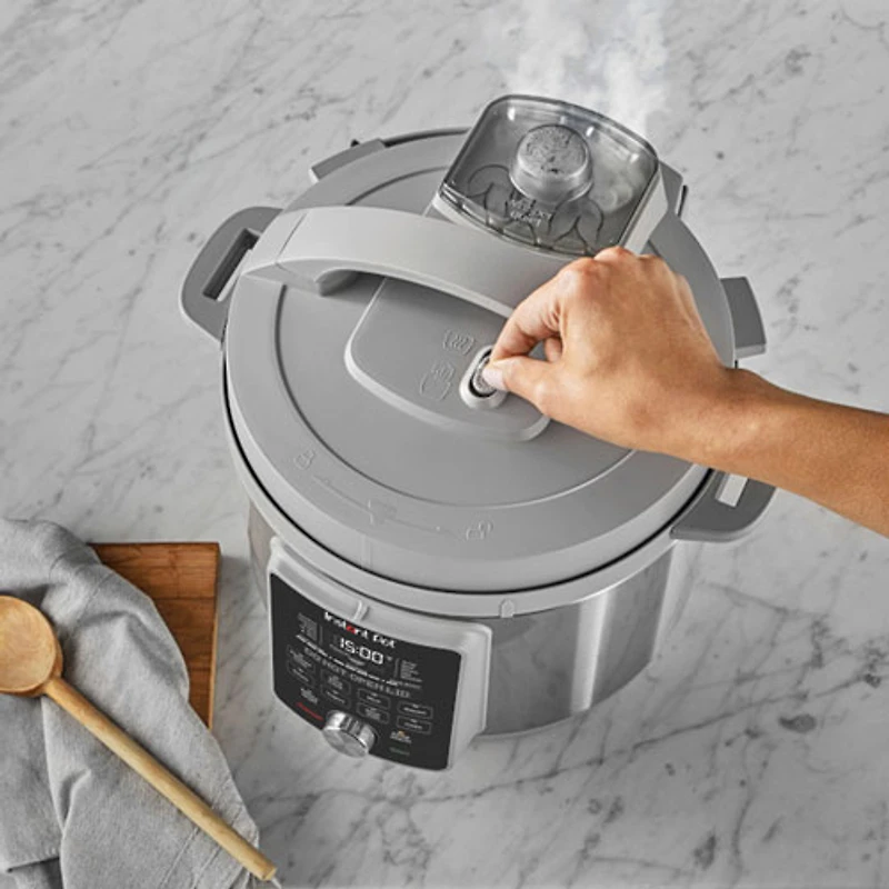 Instant Pot Duo Plus 9-in-1 Electric Pressure Cooker - 6QT