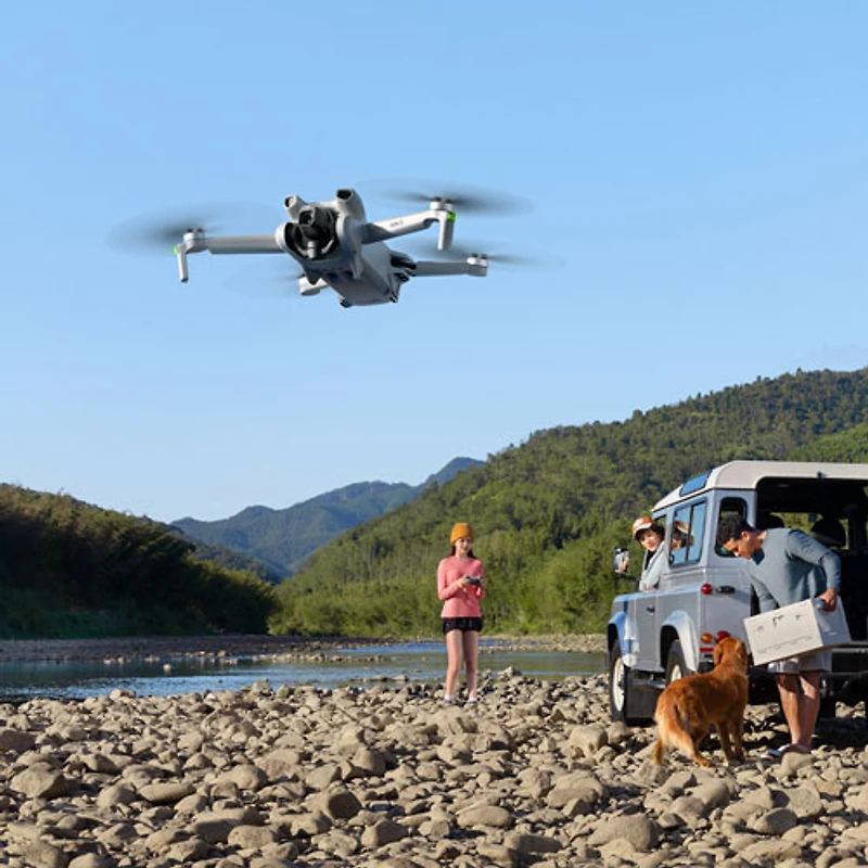 Quadricoptère Mini 3 de DJI, télécommande et écran intégré (DJI RC) - Gris