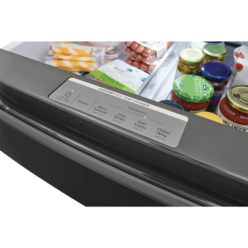 Réfrigérateur à deux portes de 21,5 pi³ de 36 po avec distributeur Gallery de Frigidaire (GRMC2273CD) - Acier inoxydable noir