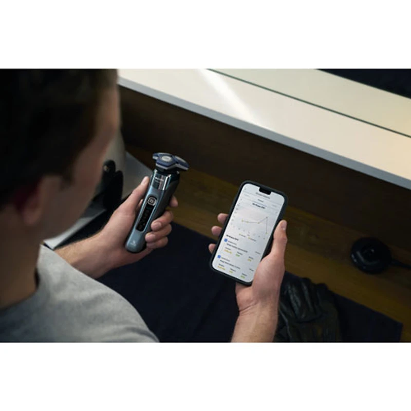 Rasoir pour peau sèche/humide série 7000 avec Quick Clean Pod de Philips (S7882/50)