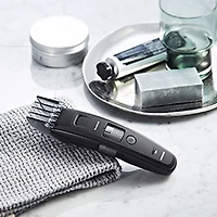 Tondeuse à barbe sèche/humide de Panasonic (ERGB96K) - Noir (cadran argenté)