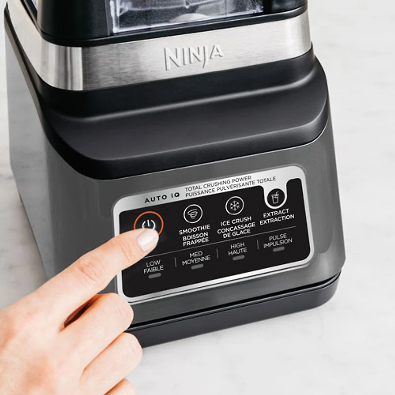 Mélangeur de comptoir de 1400 W Professional Plus Blender DUO Auto-IQ de Ninja avec tasses Nutri Ninja - Noir/Acier inoxydable