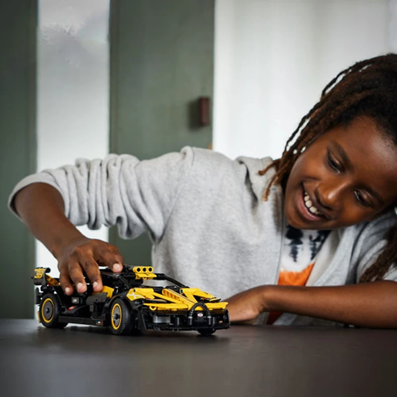 LEGO Technic : Bolide Bugatti - 905 pièces (42151)