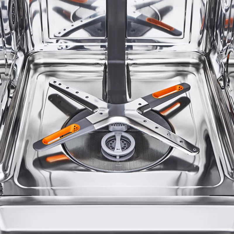 Lave-vaisselle encastrable 24 po 44 dB avec troisième panier de LG (LDPM6762S) - Inox résistant aux taches