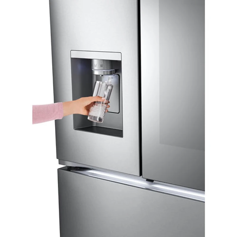 Réfrigérateur à deux portes intelligent à profondeur de comptoir de 26 pi³ et 36 po MAX de LG avec miroir InstaView et distributeur de glaçons - Inox