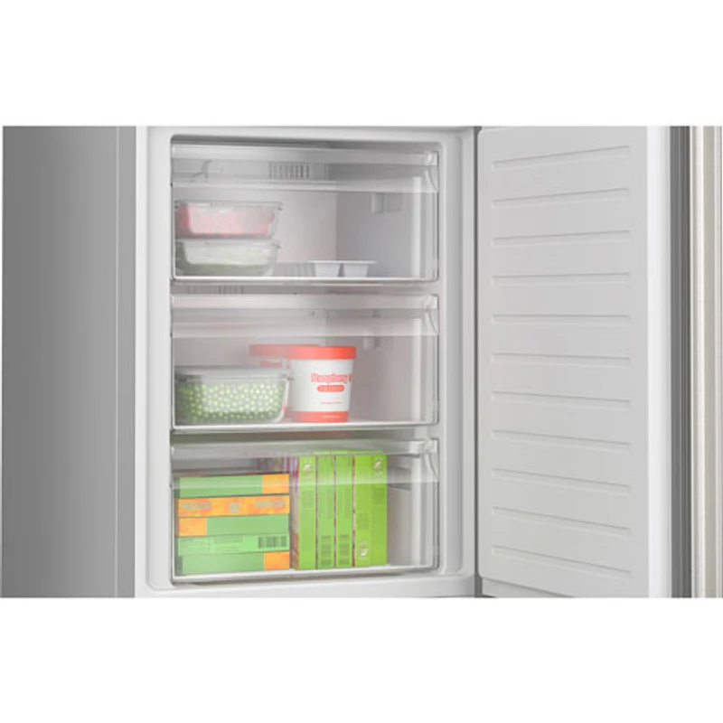 Réfrigérateur à congélateur inférieur de 12,8 pi³ de 25 po de Bosch (B24CB50ESS) - Inox