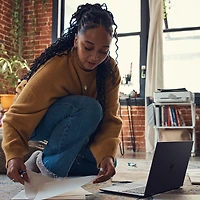 Portable 2-en-1 à écran tactile DELO de 15 po ENVY x360 de HP - Noir (Ryzen 7 7730U d'AMD/SSD 1 To/RAM 16 Go/Windows 11)