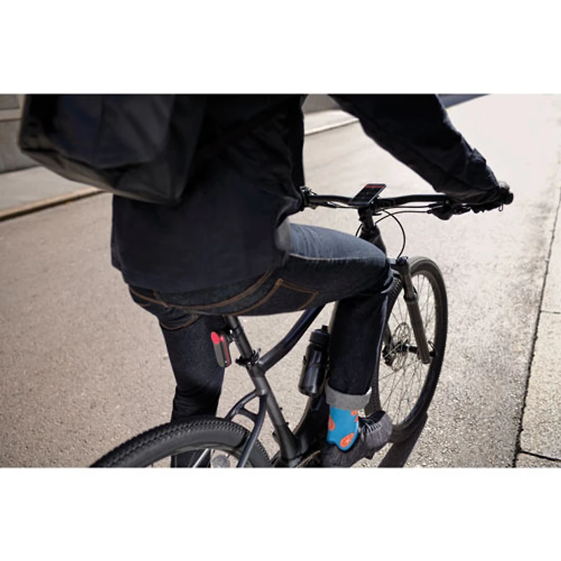 Radar de recul Varia RTL515 de Garmin avec feu arrière