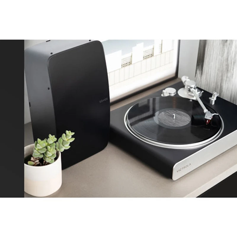 Tourne-disque à entraînement direct Stream Carbon de Victrola - Fonctionne avec Sonos - Noir/Argenté