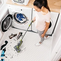 Aspirateur-balai et vadrouille sans fil VACMOP de Shark (VM200C) - Vert propre